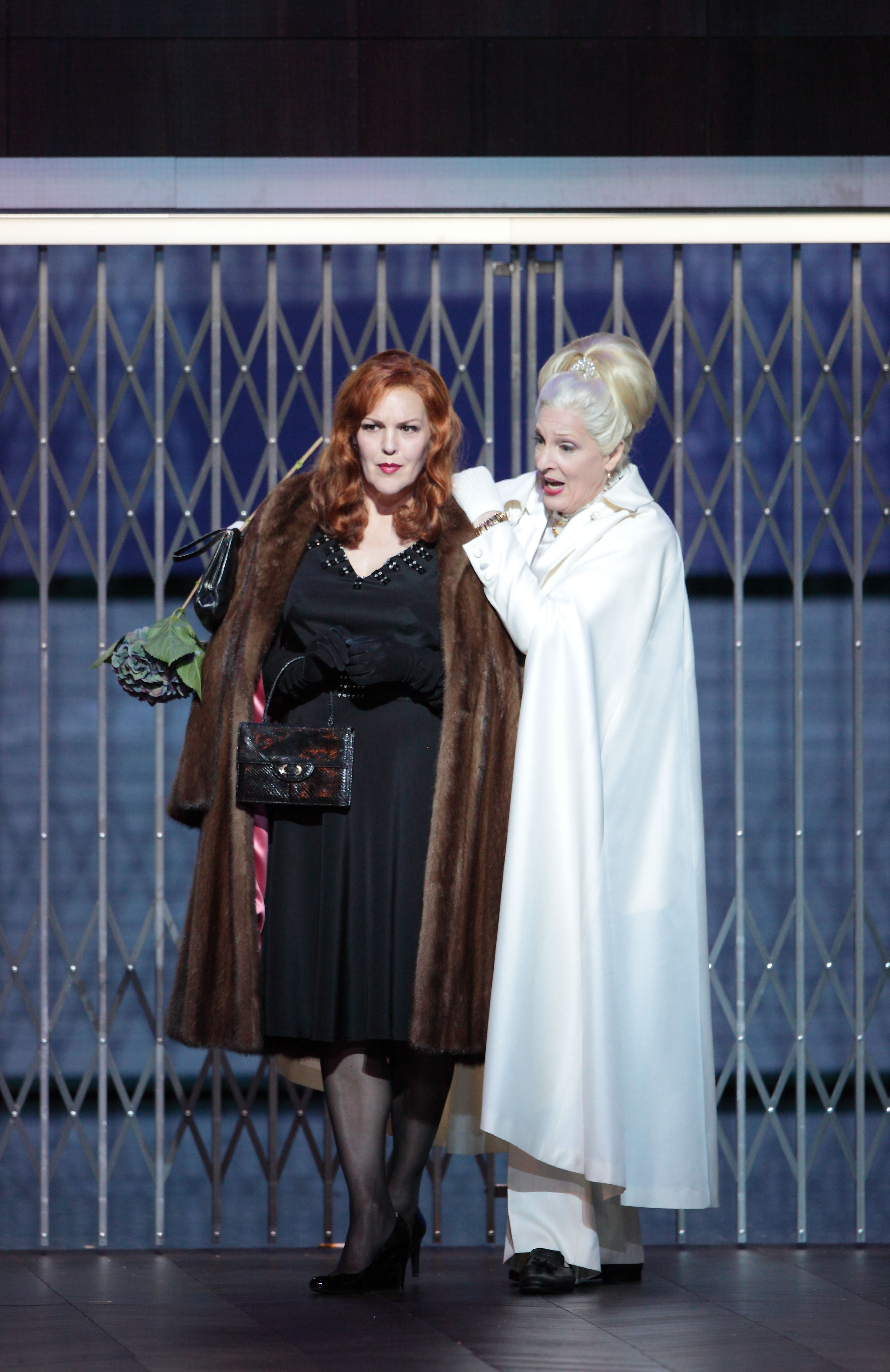 Adrianne Pieczonka as Die Kaiserin in Die Frau ohne Schatten at the Bayerische Staatsoper. Photo by Wilfried Hösl. Adrianne Pieczonka as Die Kaiserin in Die Frau ohne Schatten at the Bayerische Staatsoper. Photo by Wilfried Hösl.