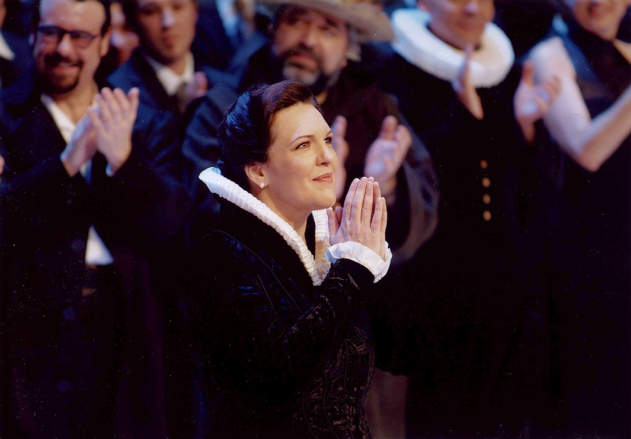 Adrianne Pieczonka as Elisabeth in Don Carlos in Barcelona. Adrianne Pieczonka as Elisabeth in Don Carlos in Barcelona.