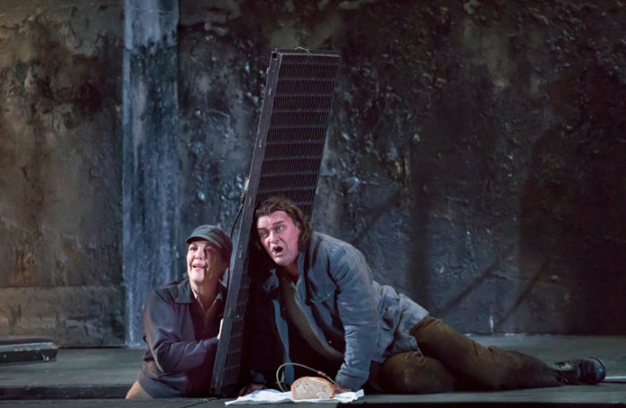 AZ - Met Fidelio - 2